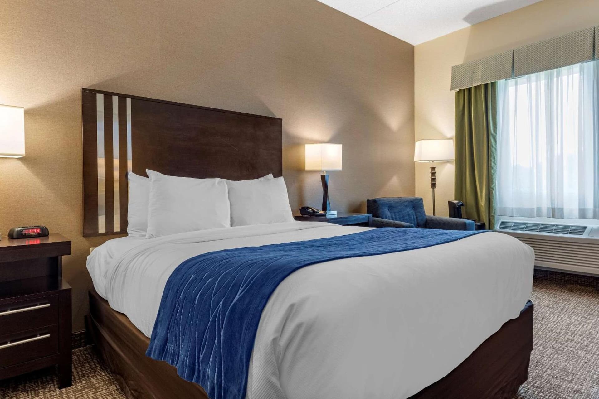 Comfort Inn & Suites Butler gallery photo in Butler, PA — image 11
