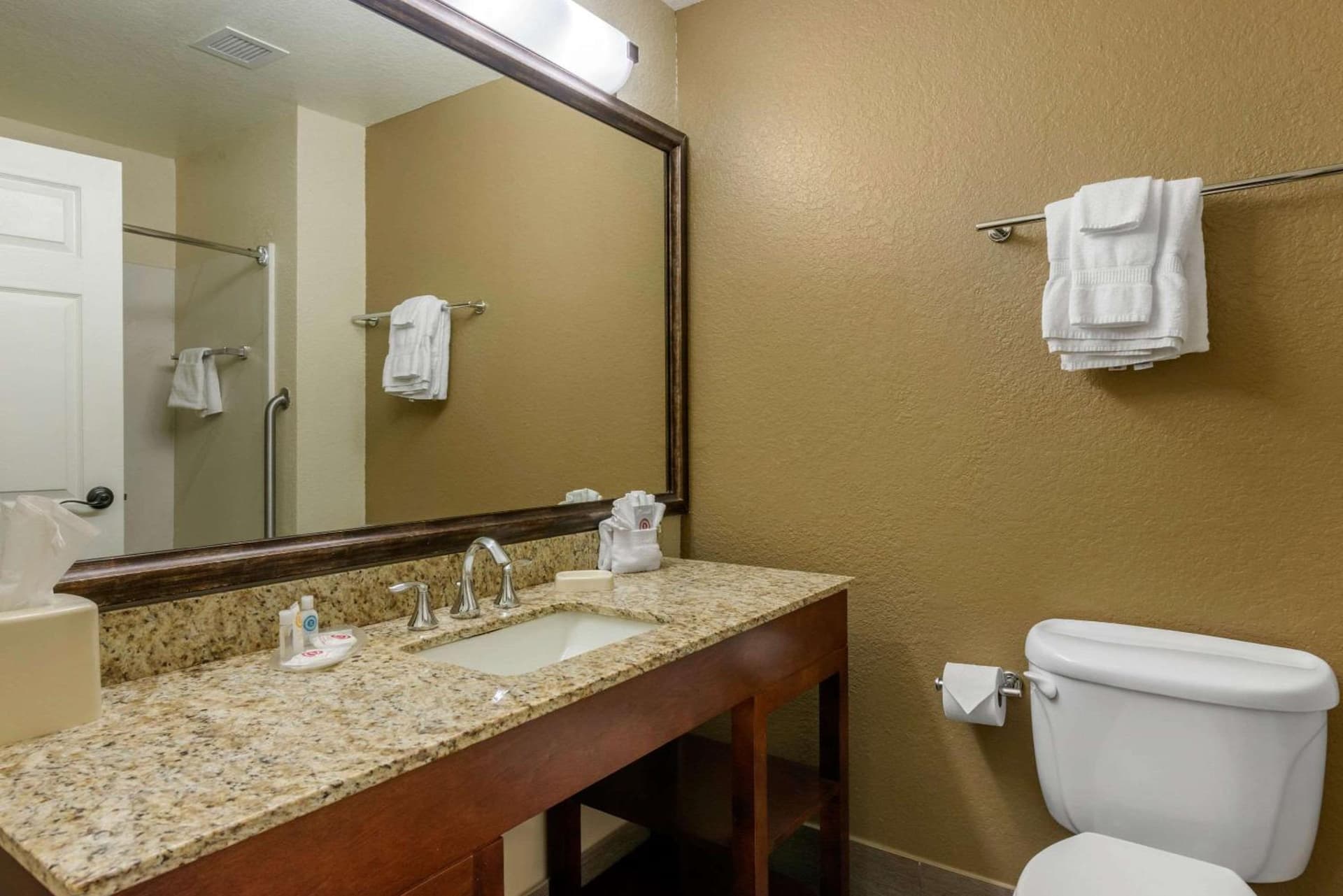 Comfort Suites Lady Lake - The Villages gallery photo in The Villages, FL — image 9