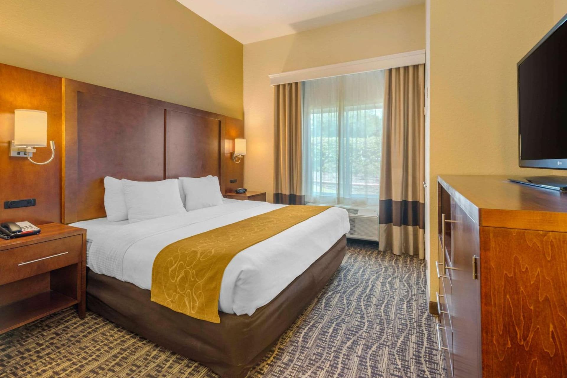 Comfort Suites Lady Lake - The Villages gallery photo in The Villages, FL — image 6