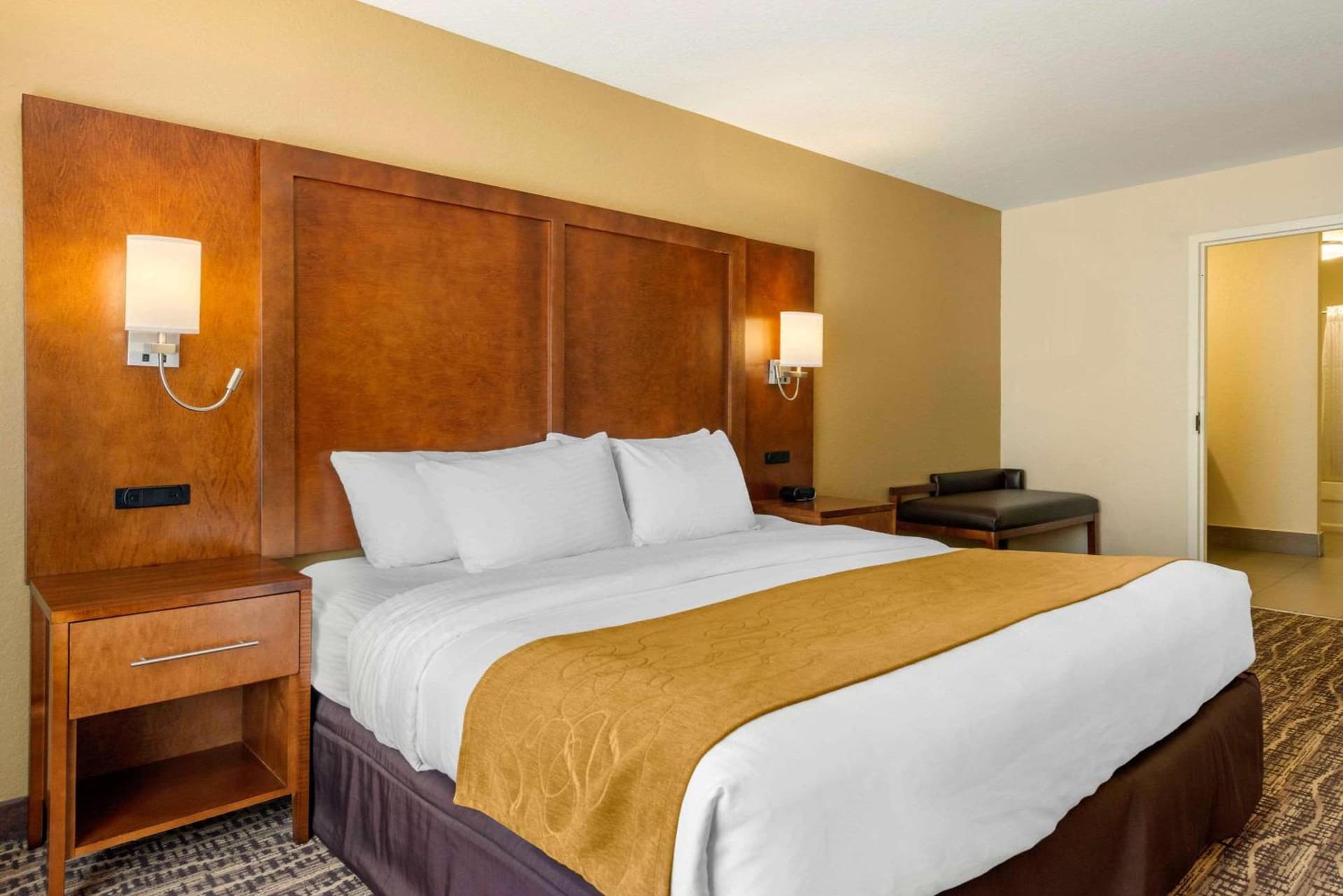 Comfort Suites Lady Lake - The Villages gallery photo in The Villages, FL — image 18