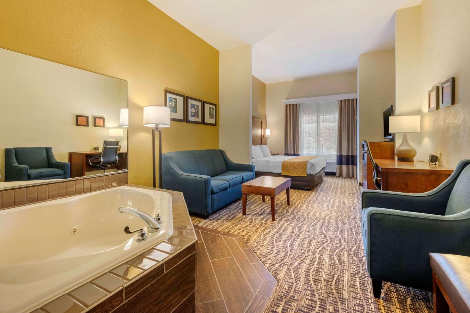Comfort Suites Lady Lake - The Villages gallery photo in The Villages, FL — image 4
