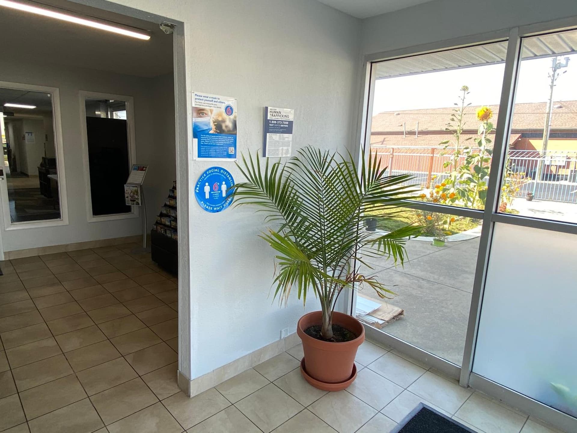 Motel 6-Fort Wayne, IN interior in Fort Wayne, IN — gallery photo 2