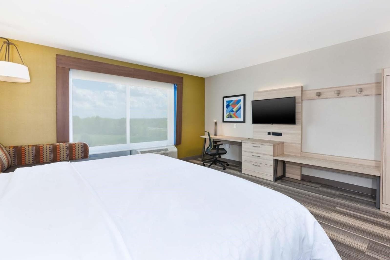 Holiday Inn Express & Suites - Grand Rapids Airport - South by IHG gallery photo in Grand Rapids, MI — image 46