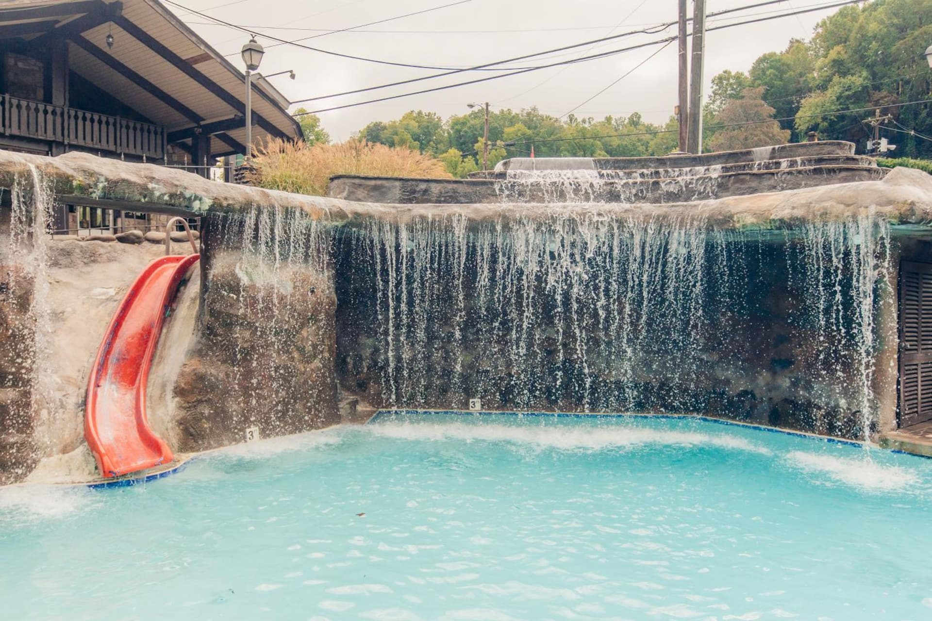 Brookside Lodge - Gatlinburg - On the River interior in Gatlinburg, TN — gallery photo 2