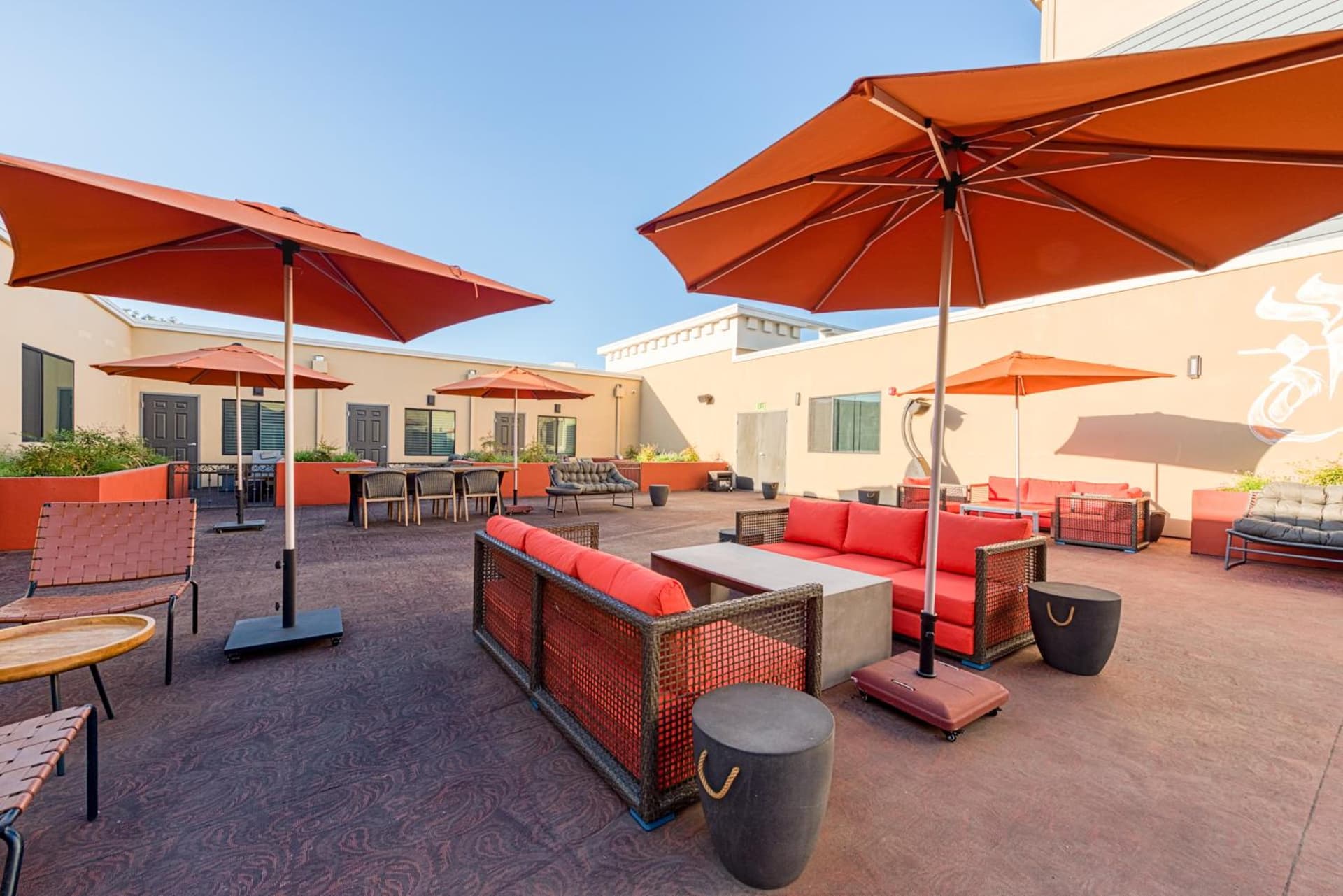 Hotel Lexen Newhall & Santa Clarita - Near Six Flags Magic Mountain gallery photo in Santa Clarita, CA — image 39