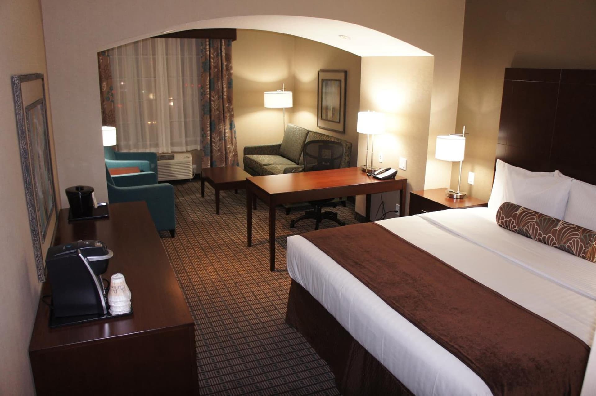 La Quinta by Wyndham Bellingham interior in Bellingham, WA — gallery photo 2