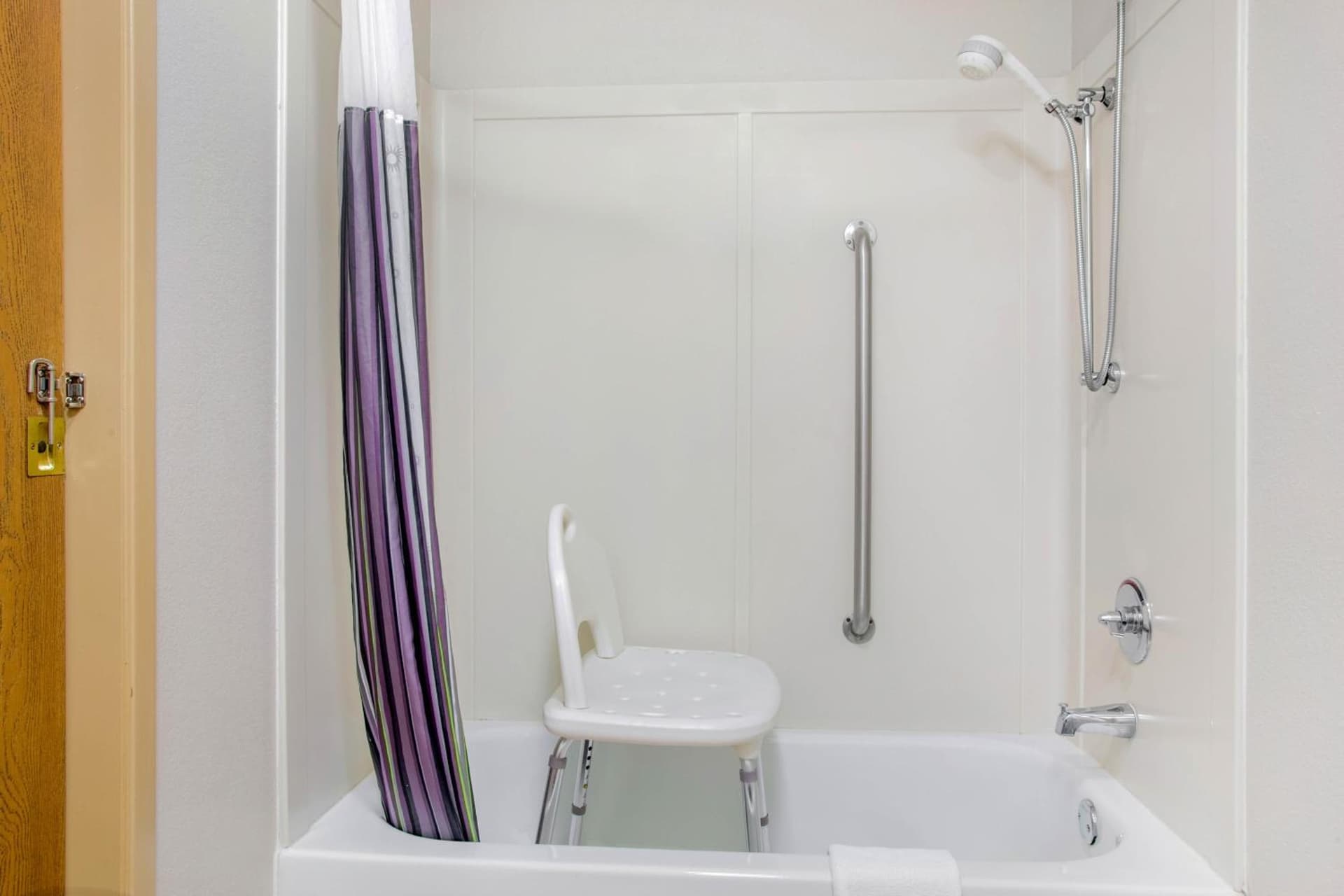 La Quinta by Wyndham Springfield South gallery photo in Springfield, MO — image 17