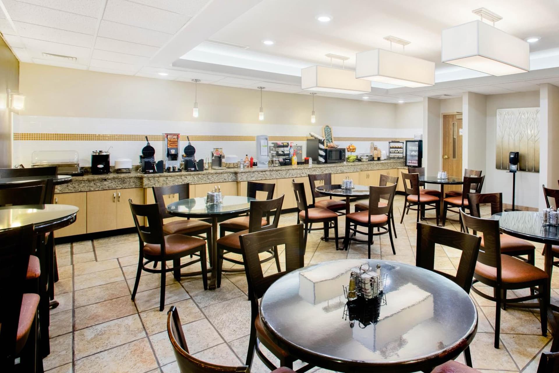 La Quinta by Wyndham Springfield South gallery photo in Springfield, MO — image 31