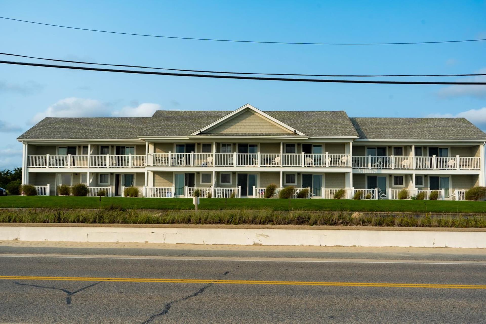 InnSeason Resorts Surfside interior in Falmouth, MA — gallery photo 2