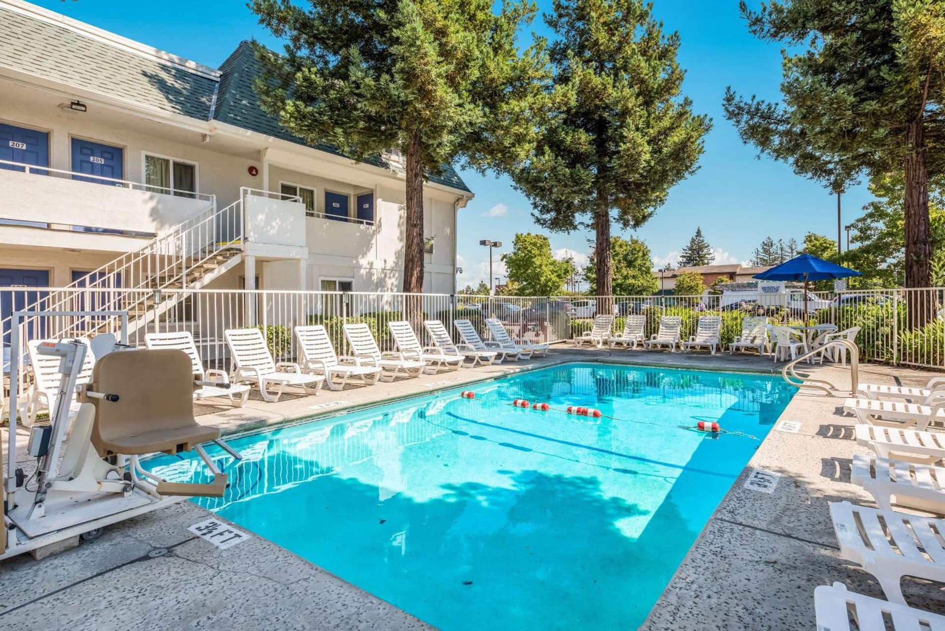 Motel 6-Rohnert Park, CA interior in Rohnert Park, CA — gallery photo 2