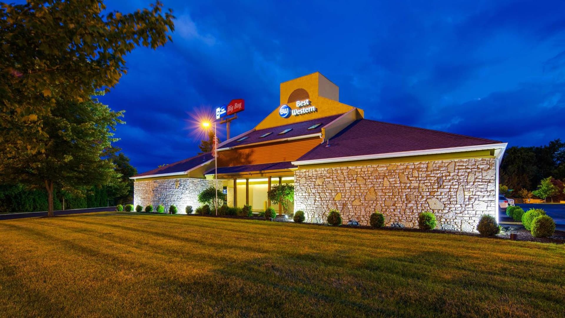 Best Western Clermont exterior or lobby in Cincinnati, OH — main listing photo