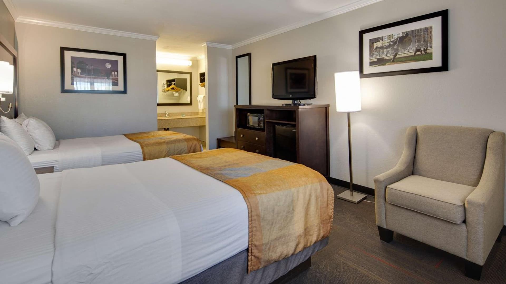 Best Western Clermont interior in Cincinnati, OH — gallery photo 2