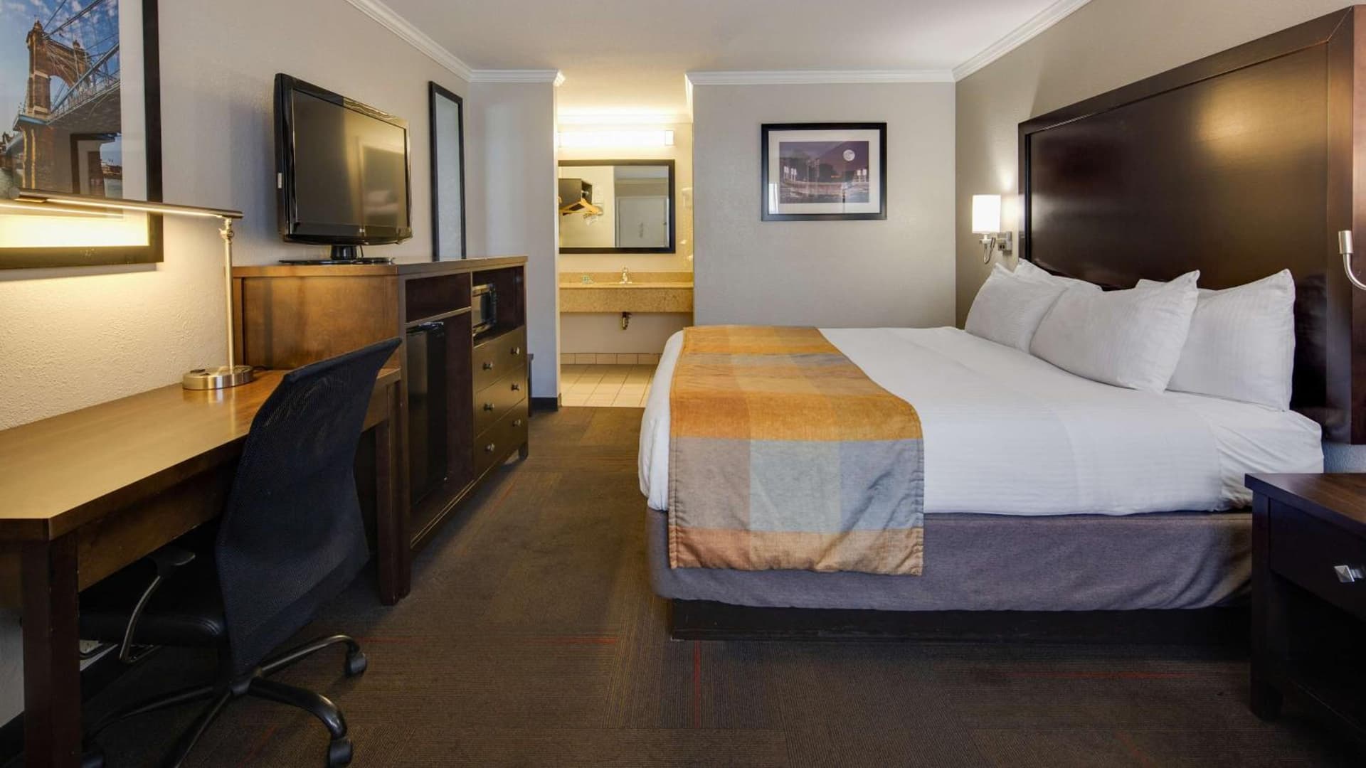 Best Western Clermont property views in Cincinnati, OH — gallery photo 3