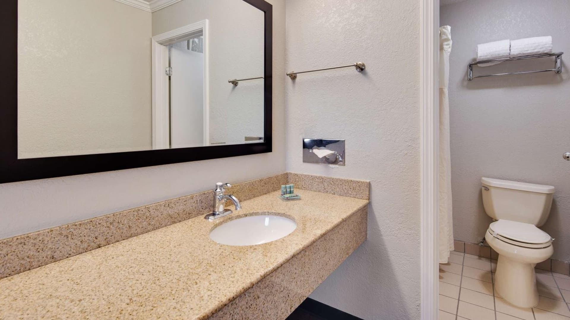 Best Western Clermont gallery photo in Cincinnati, OH — image 7