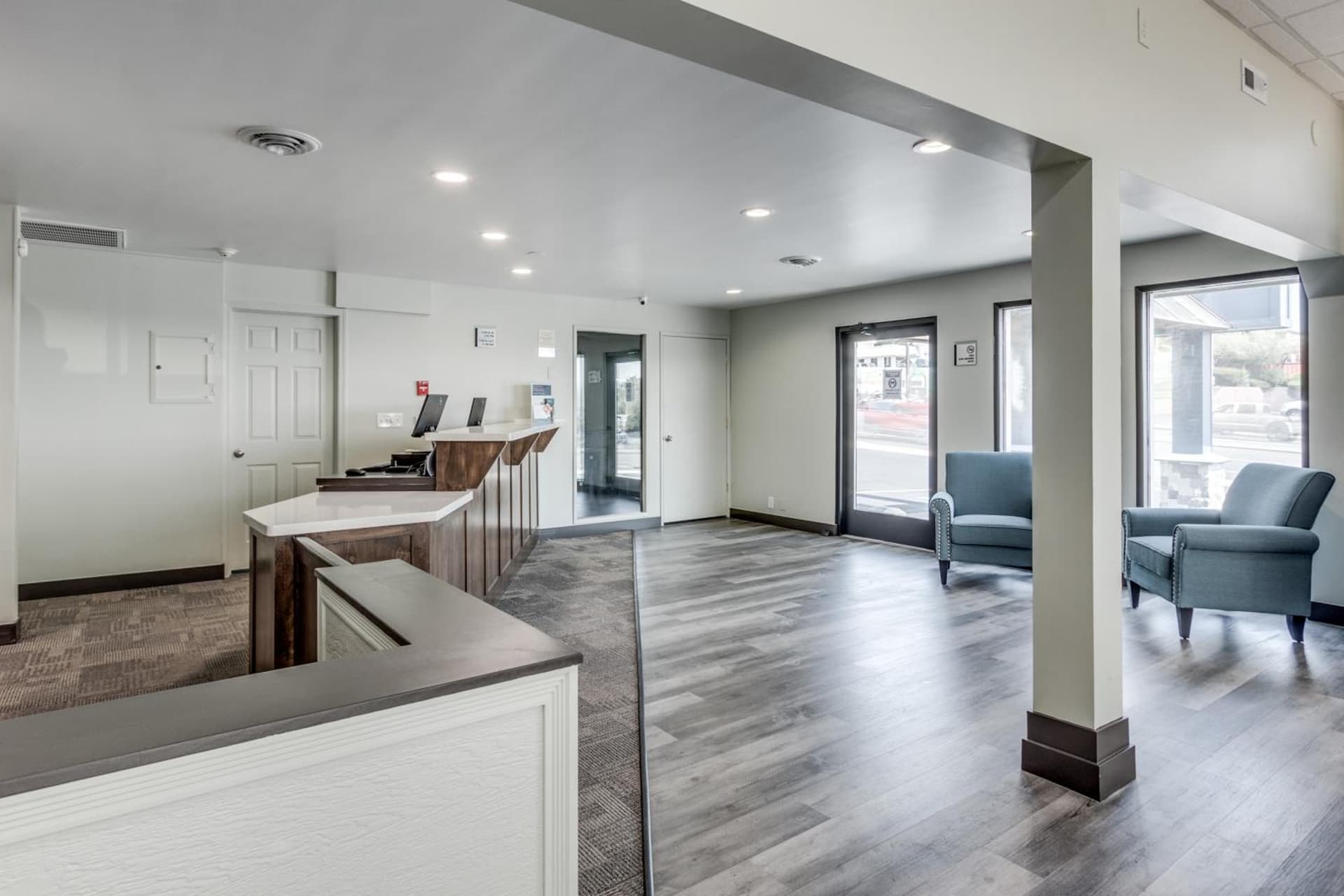 Days Inn & Suites by Wyndham Spokane gallery photo in Spokane, WA — image 4