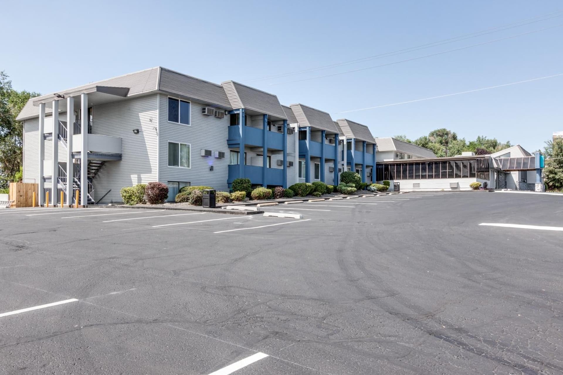 Days Inn & Suites by Wyndham Spokane gallery photo in Spokane, WA — image 16
