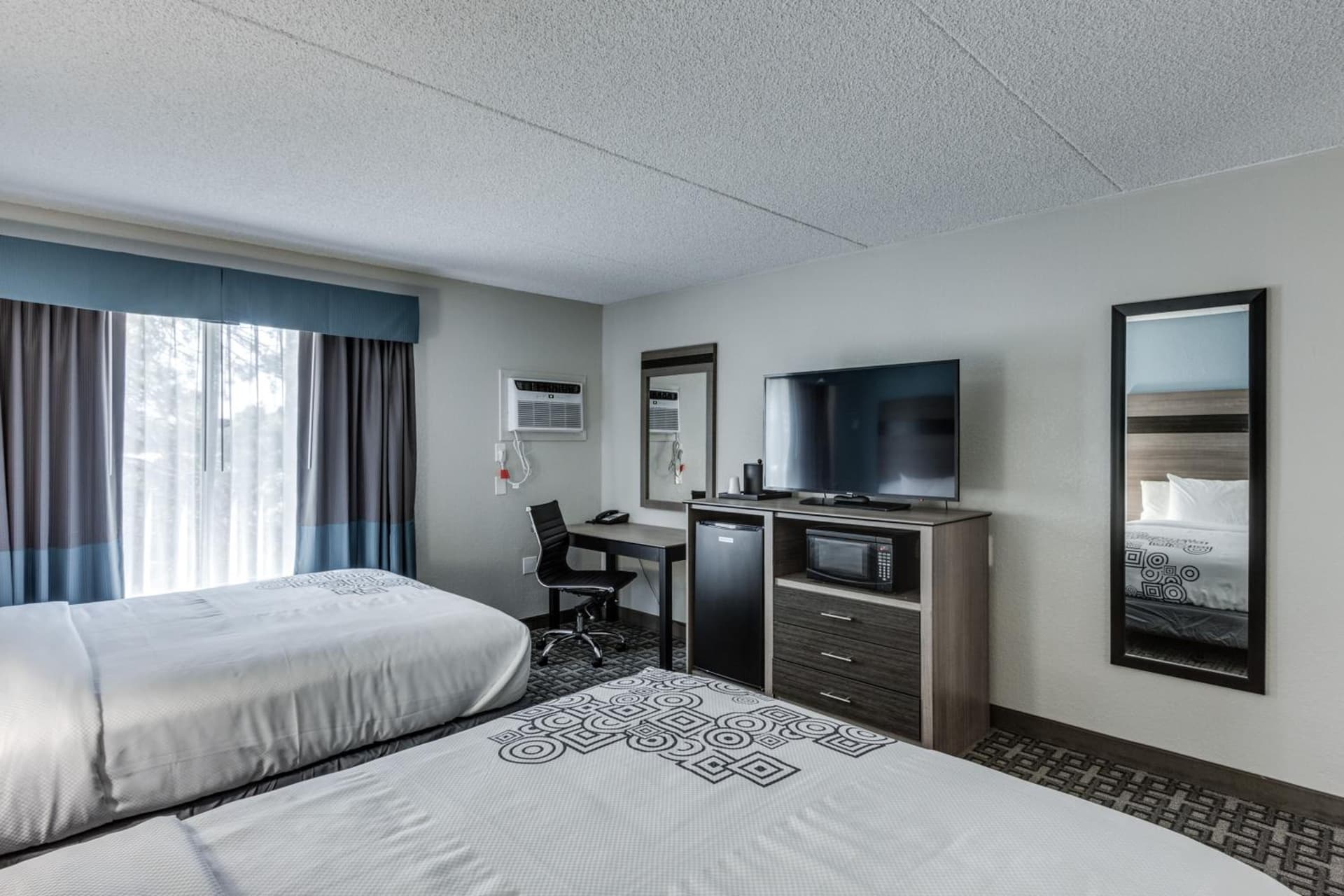 Days Inn & Suites by Wyndham Spokane gallery photo in Spokane, WA — image 21