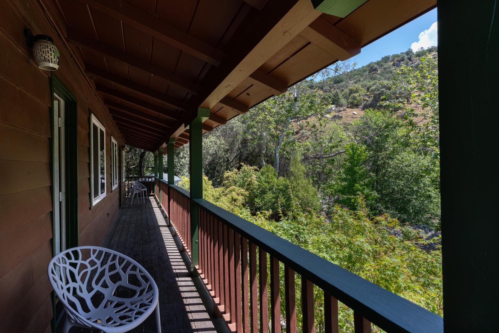 Buckeye Tree Lodge gallery photo in Three Rivers, CA — image 55