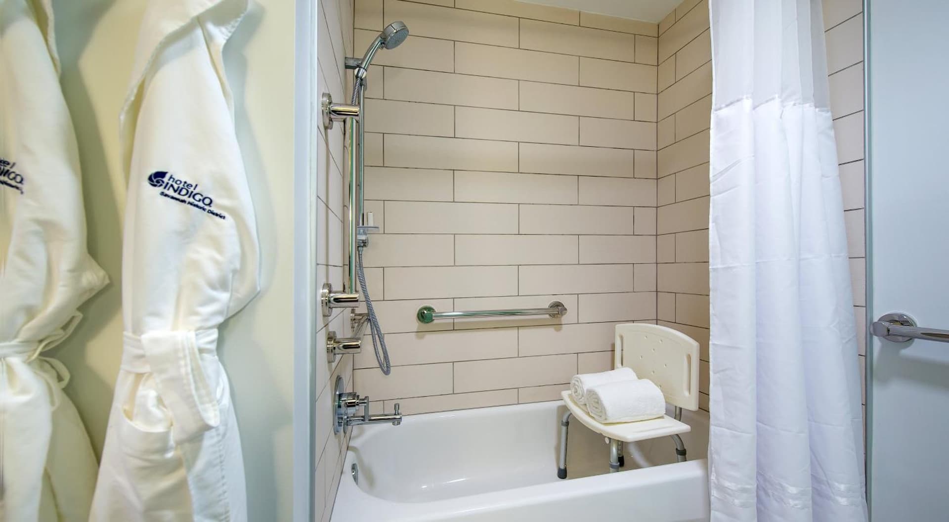 Hotel Indigo Savannah Historic District by IHG gallery photo in Savannah, GA — image 9