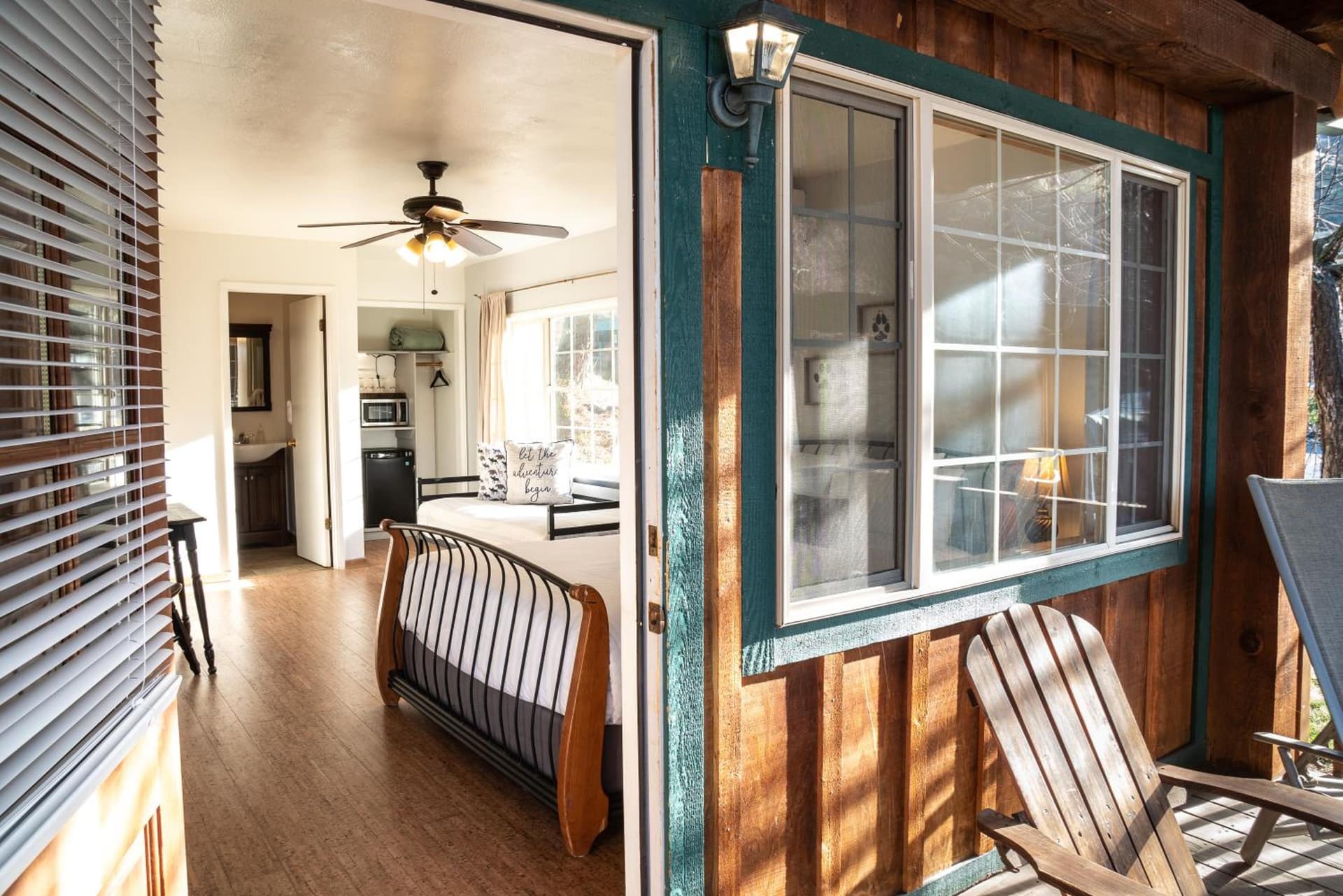 Buckeye Tree Lodge gallery photo in Three Rivers, CA — image 41