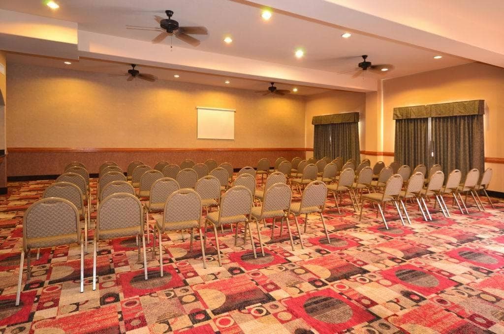 Best Western Casa Villa Suites interior in Harlingen, TX — gallery photo 2