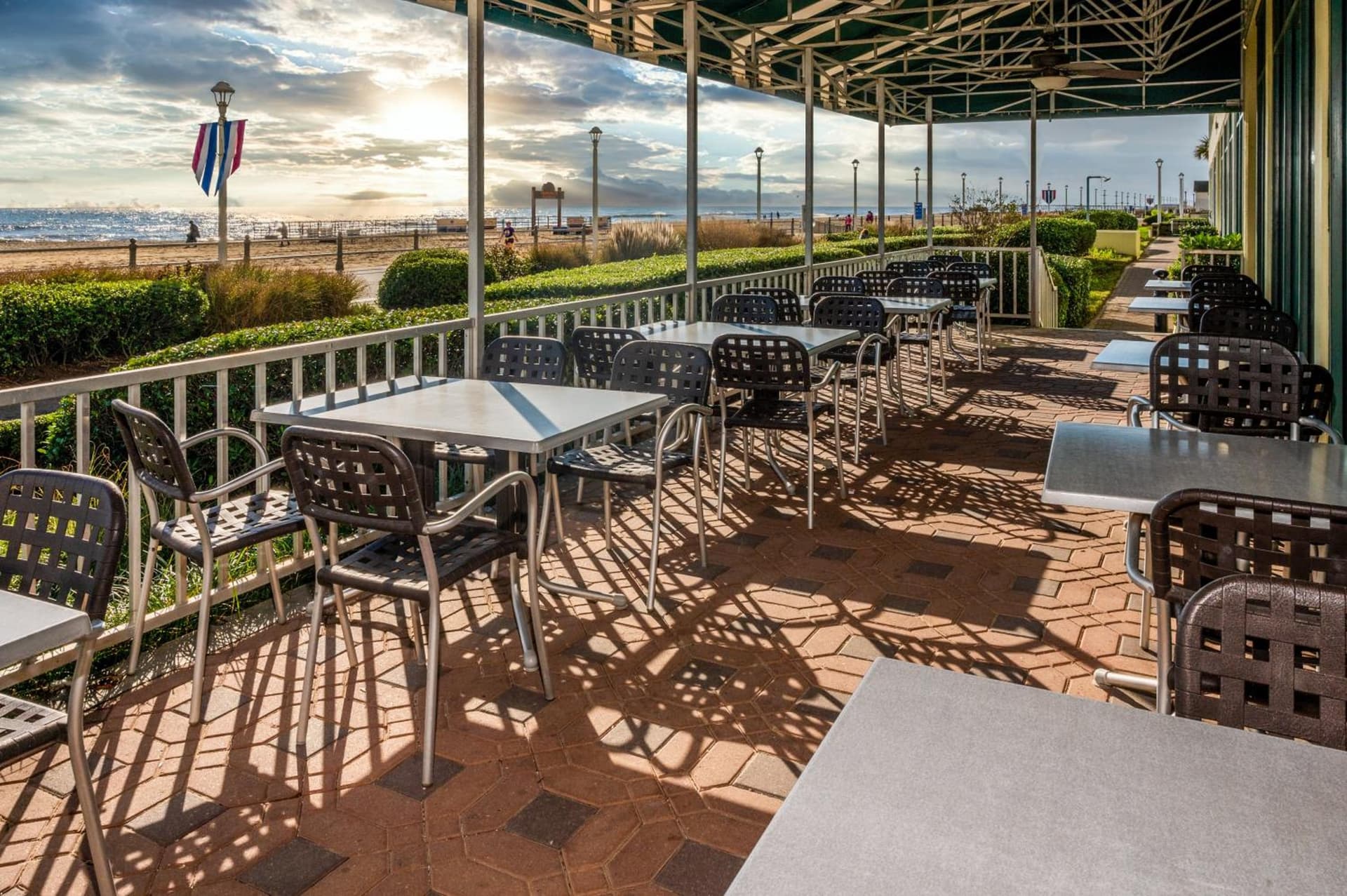 Holiday Inn Express & Suites VA Beach Oceanfront by IHG gallery photo in Virginia Beach, VA — image 8