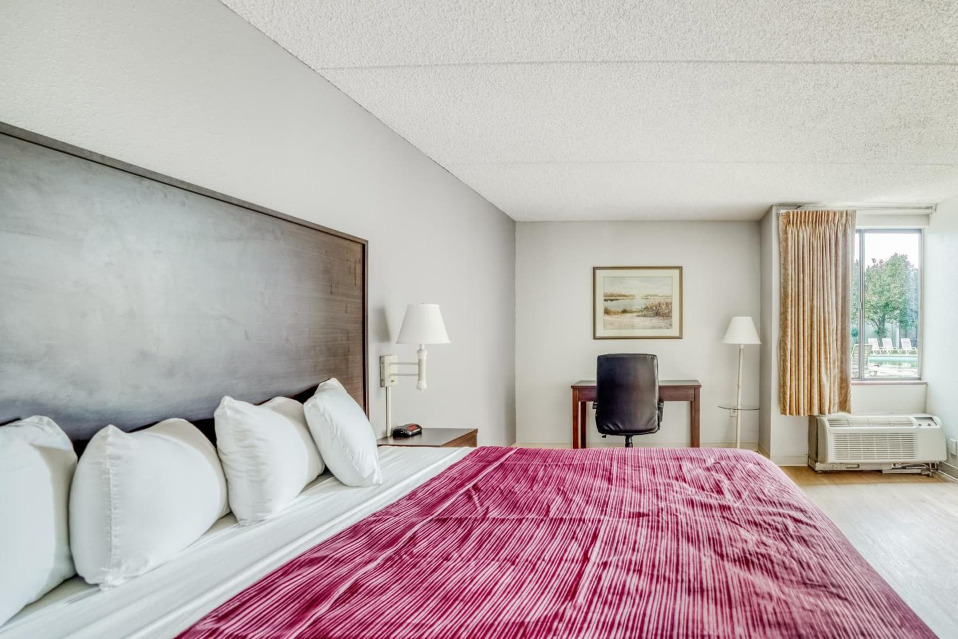 OYO Hotel Burlington South interior in Burlington, NC — gallery photo 2