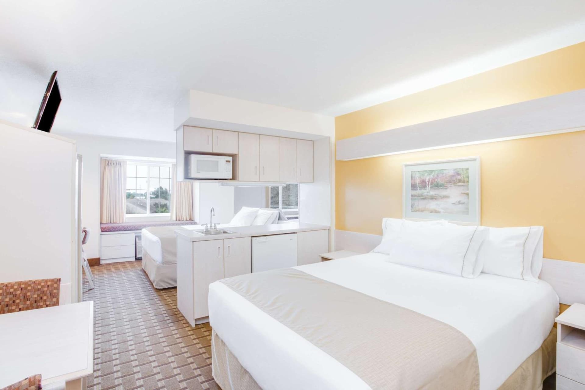 SureStay Hotel by Best Western Christiansburg Blacksburg property views in Christiansburg, VA — gallery photo 3