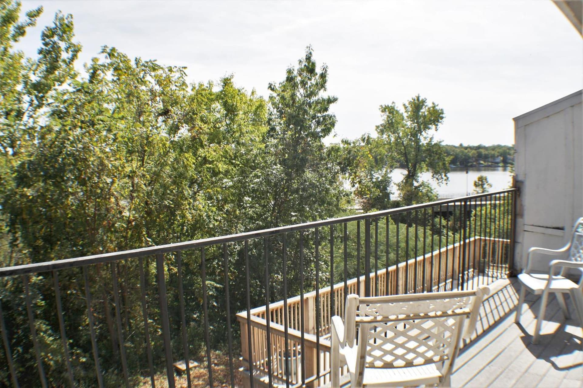 Lakeview Inn property views in Lake Saint Louis, MO — gallery photo 3