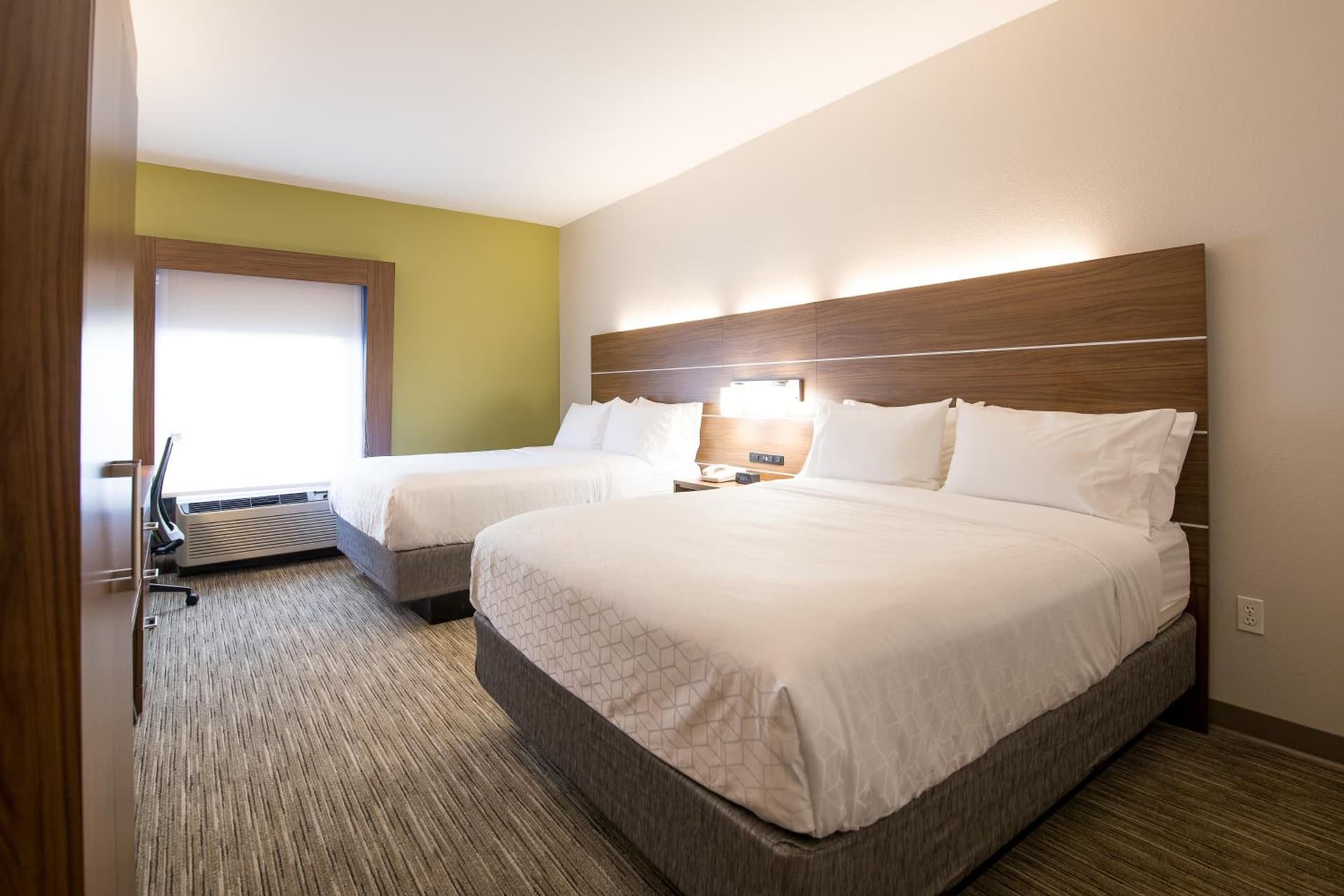 Holiday Inn Express Atlanta-Stone Mountain by IHG interior in Stone Mountain, GA — gallery photo 2