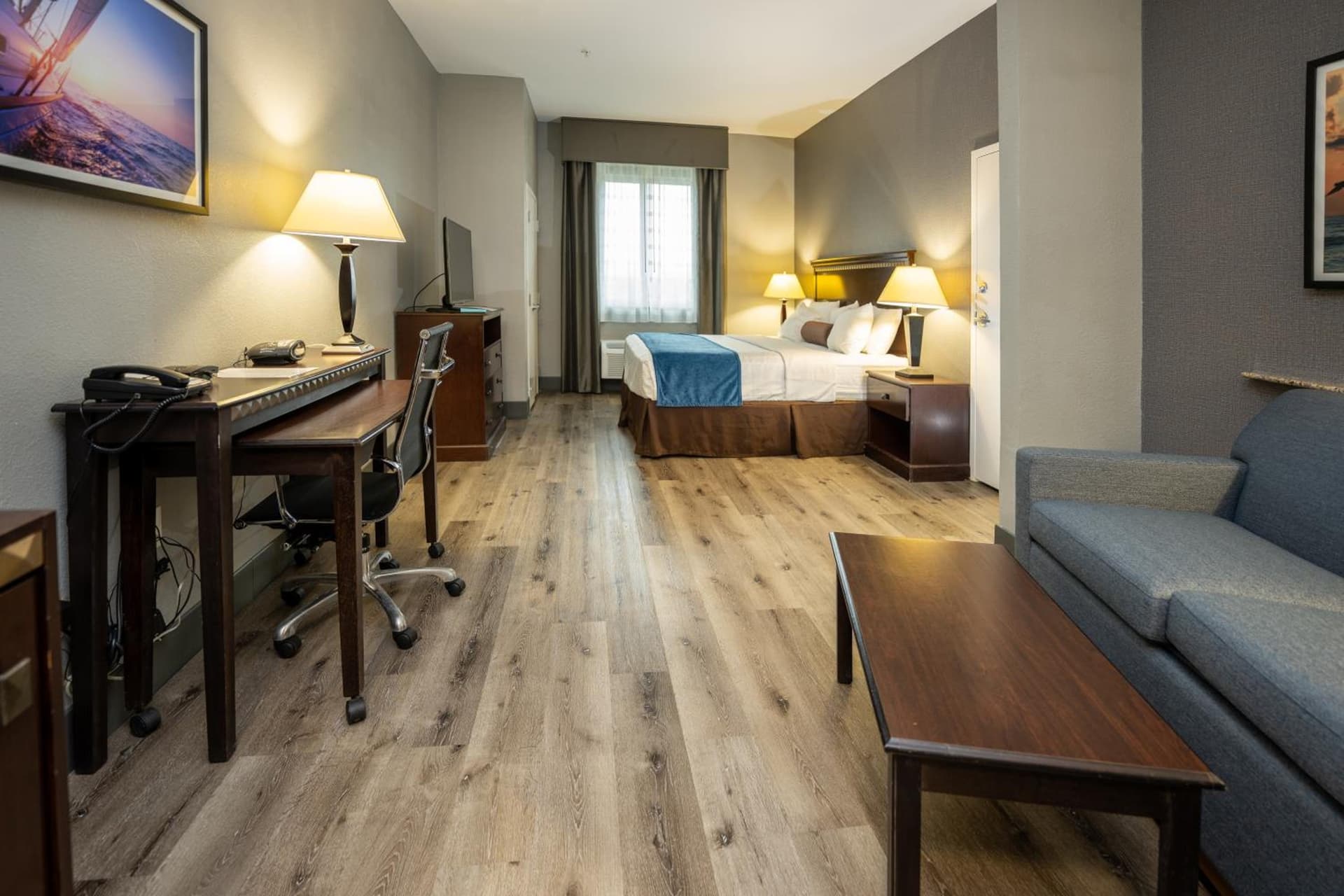 Comfort Suites Seabrook - La Porte - Kemah gallery photo in Seabrook, TX — image 19