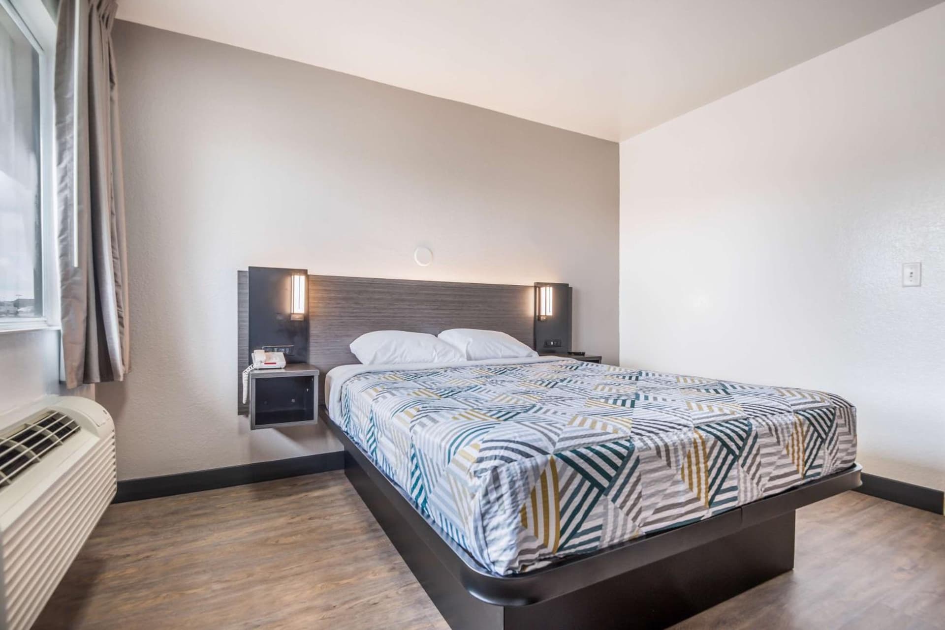 Motel 6-College Station, TX - Bryan property views in College Station, TX — gallery photo 3