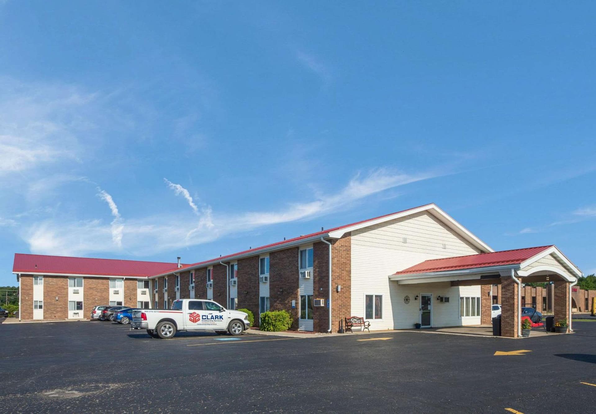 Econo Lodge Inn & Suites Escanaba North featured exterior or lobby in Escanaba, MI — similar hotel
