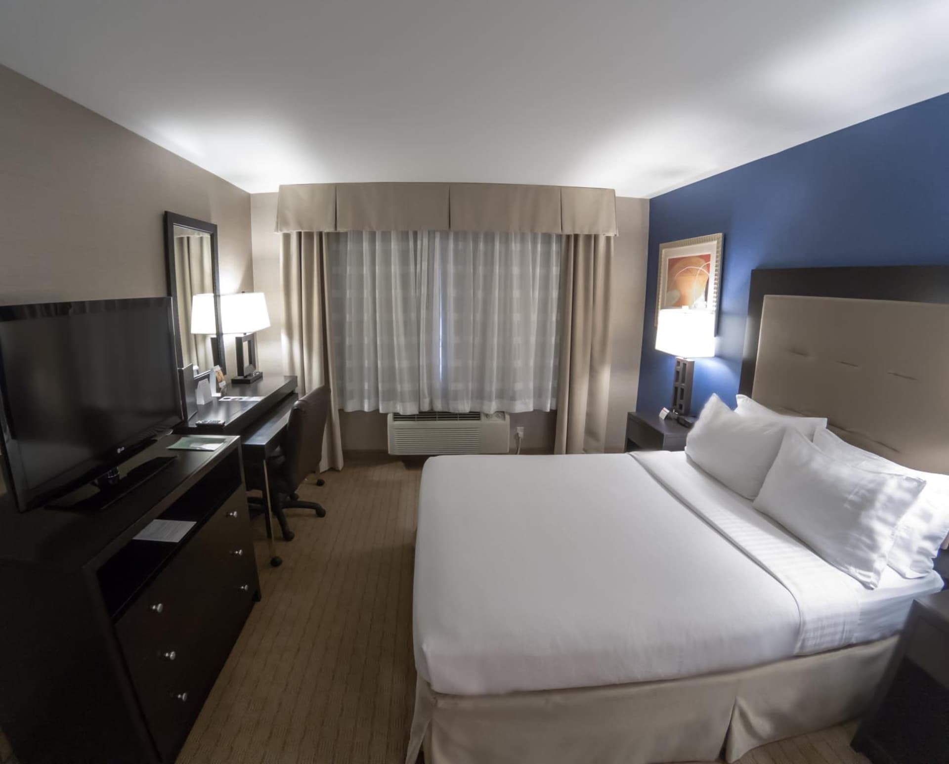 Holiday Inn Seattle DWTN Lake Union by IHG interior in Seattle, WA — gallery photo 2