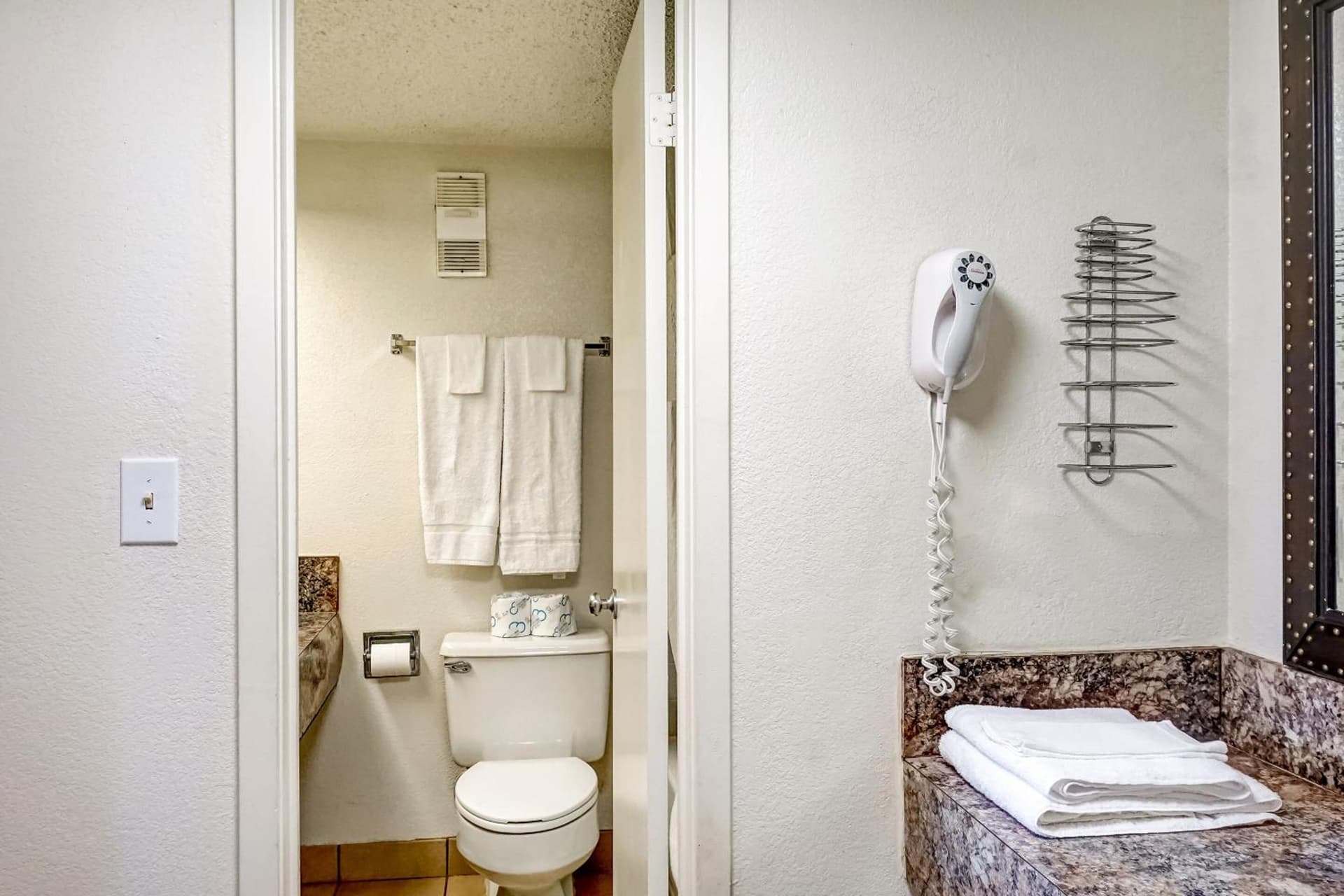 OYO Hotel Killeen East Central gallery photo in Killeen, TX — image 14