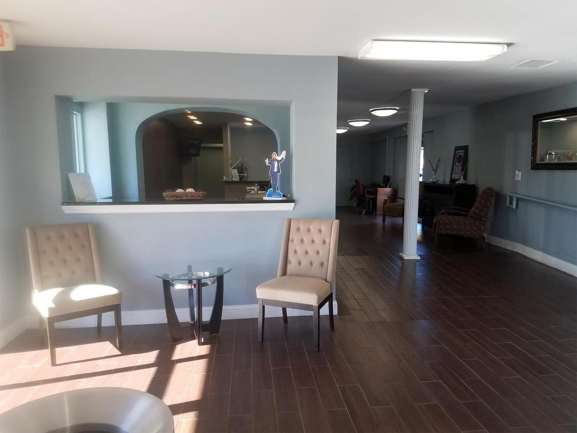 Blue Way Inn & Suites Wichita East property views in Wichita, KS — gallery photo 3