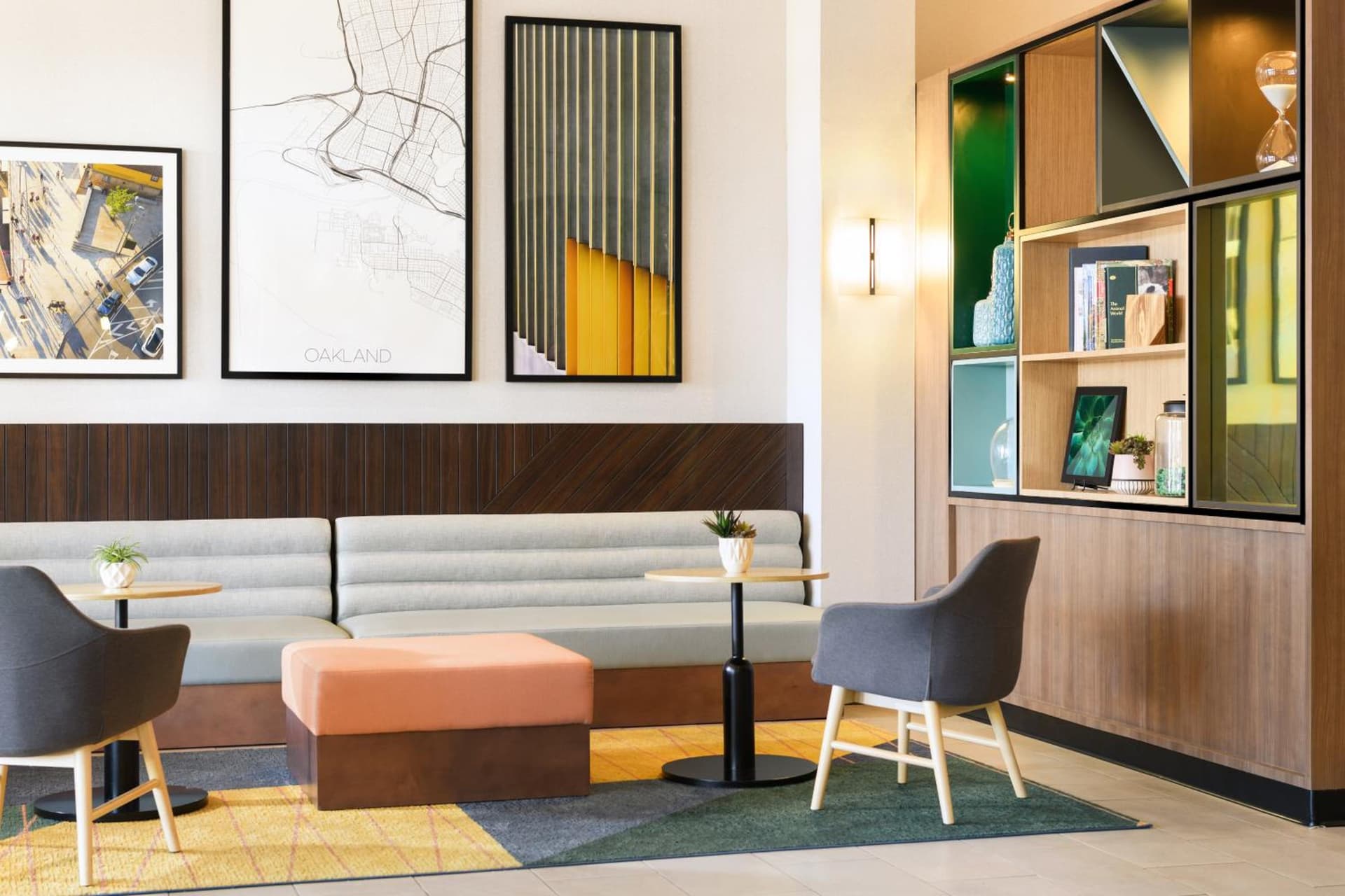 Holiday Inn & Suites Oakland - Airport by IHG interior in Oakland, CA — gallery photo 2