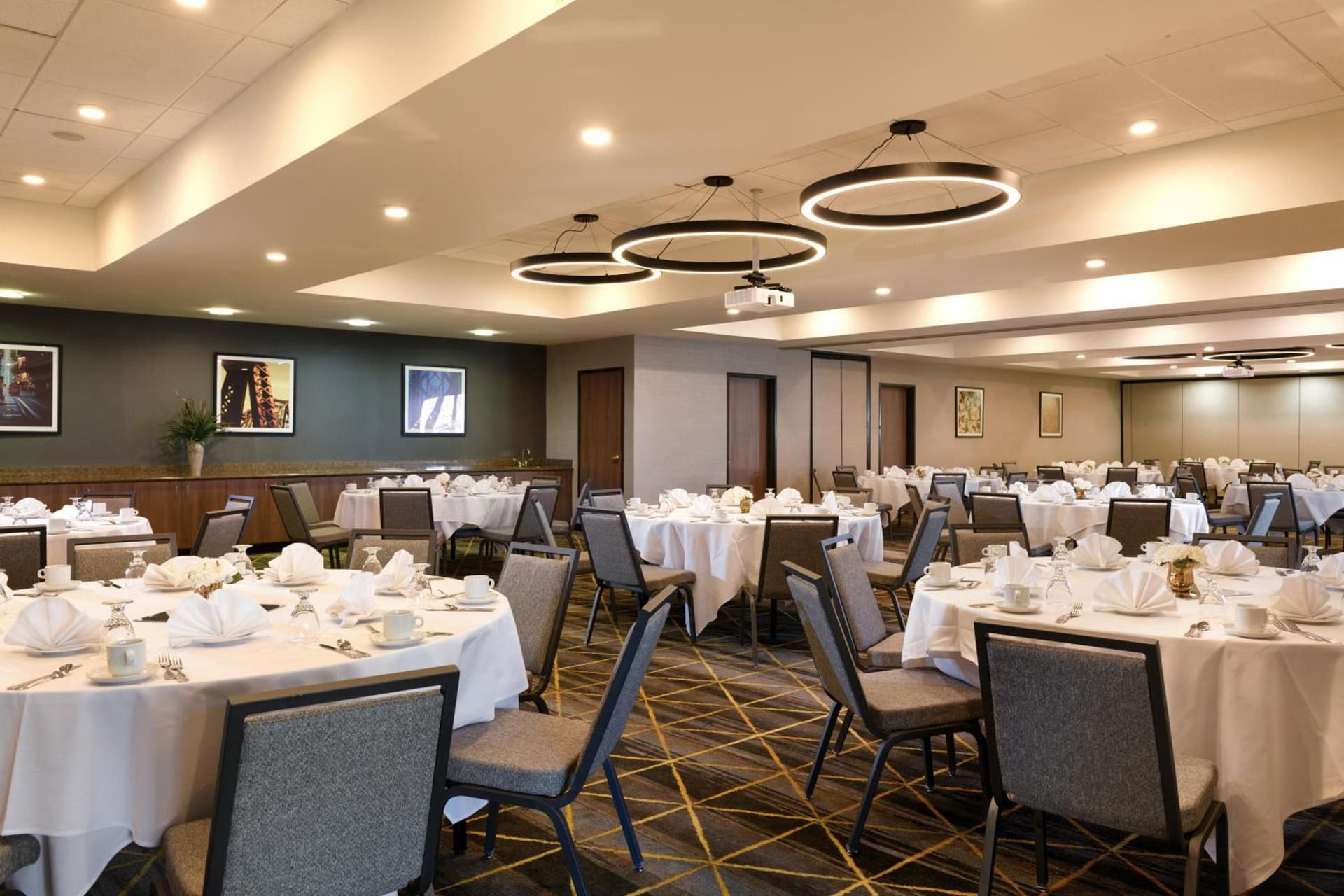 Holiday Inn & Suites Oakland - Airport by IHG gallery photo in Oakland, CA — image 10