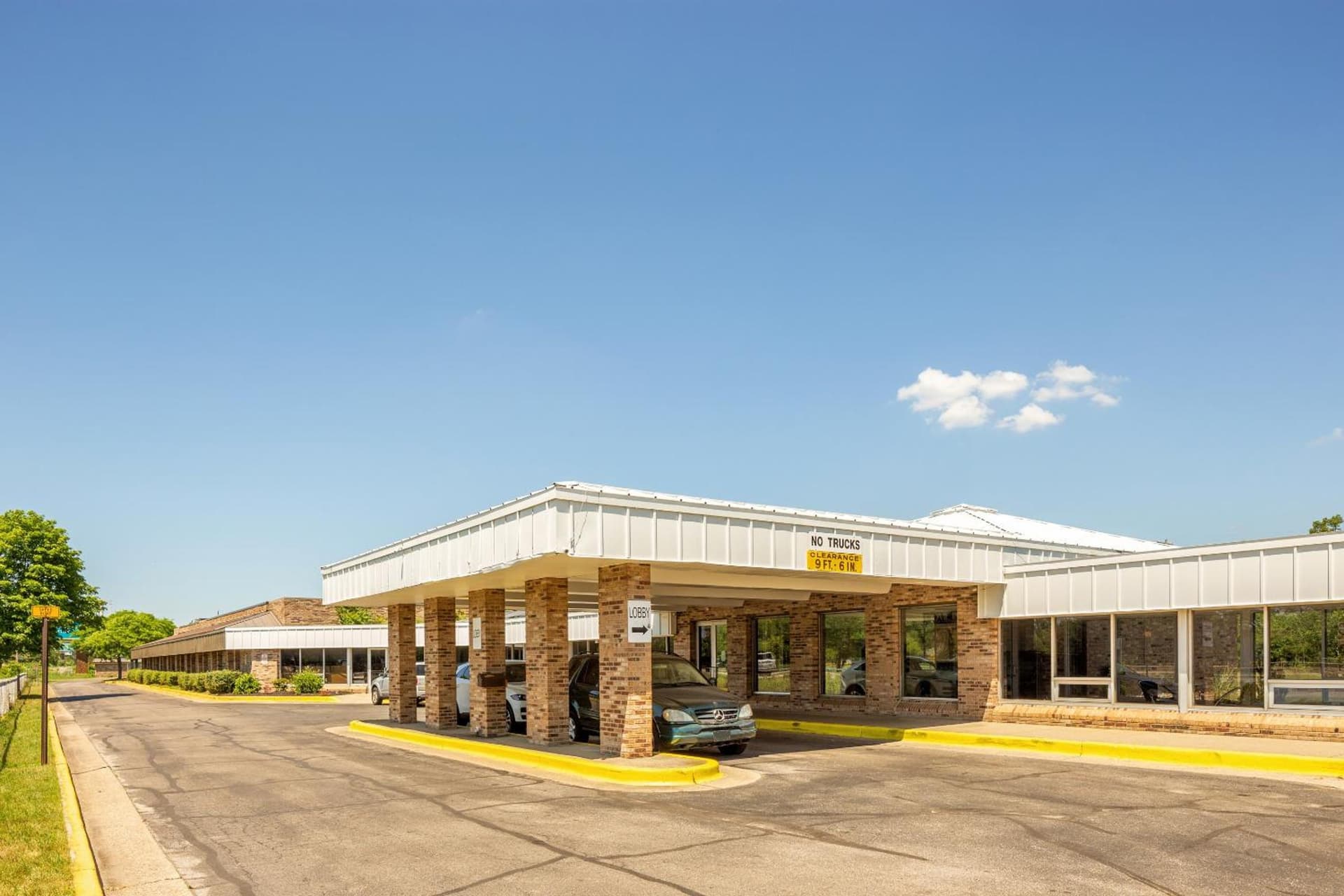 OYO Hotel Mona Lake Muskegon gallery photo in Muskegon, MI — image 49