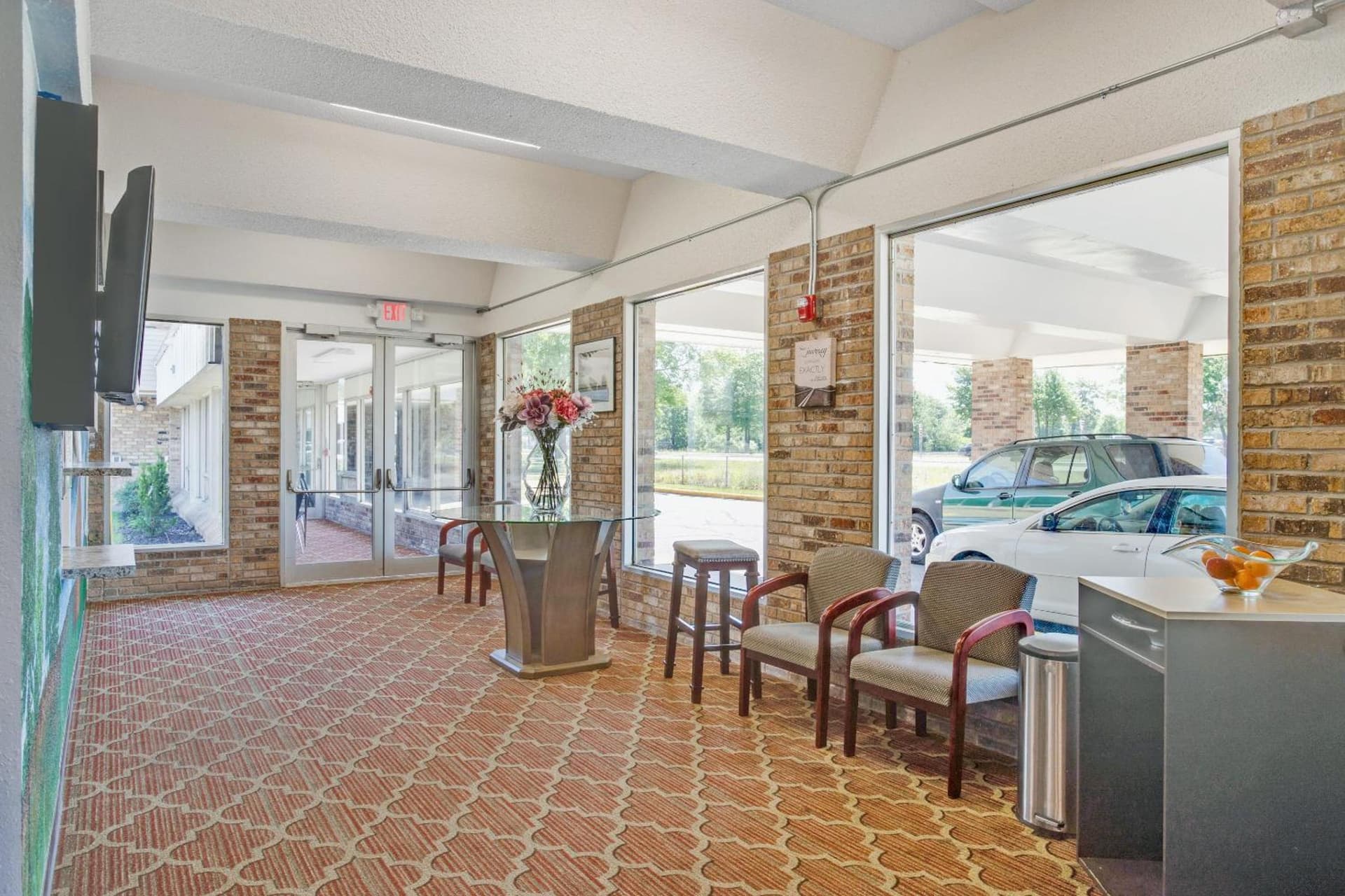OYO Hotel Mona Lake Muskegon gallery photo in Muskegon, MI — image 29