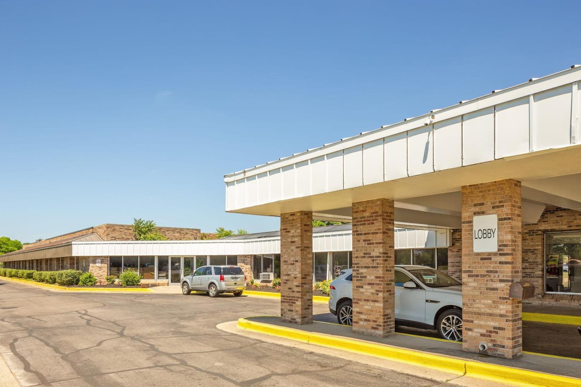 OYO Hotel Mona Lake Muskegon gallery photo in Muskegon, MI — image 39