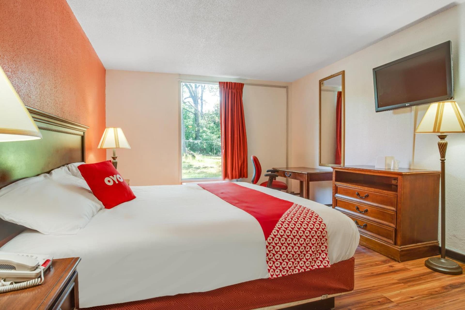 OYO Hotel Mona Lake Muskegon gallery photo in Muskegon, MI — image 43