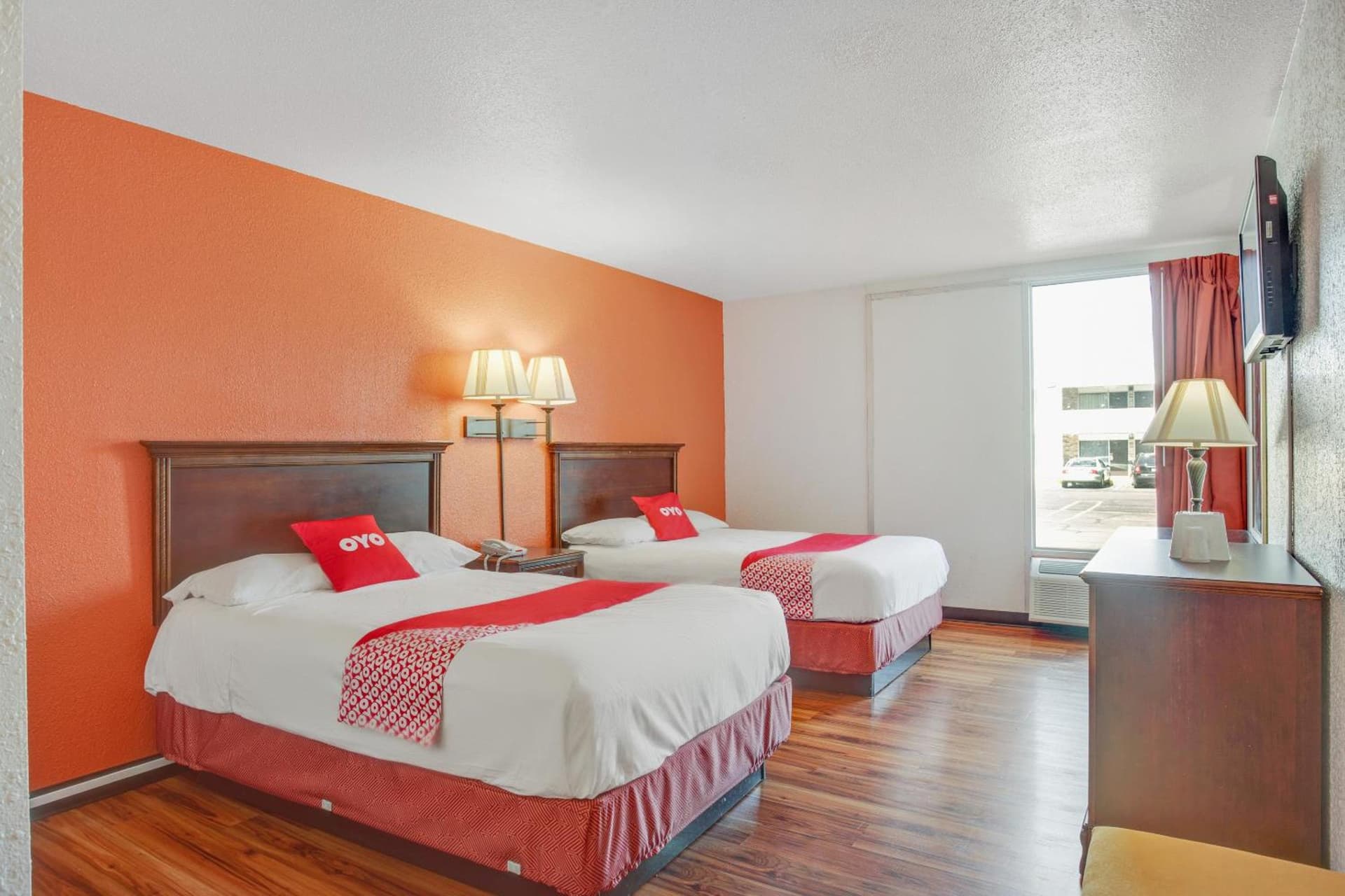 OYO Hotel Mona Lake Muskegon gallery photo in Muskegon, MI — image 7