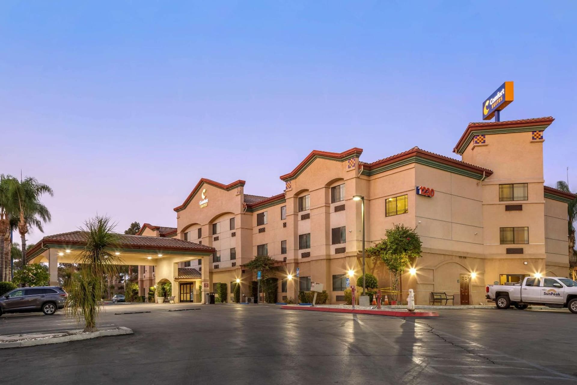 Citrus Suites Redlands Loma Linda Hotel property views in Redlands, CA — gallery photo 3