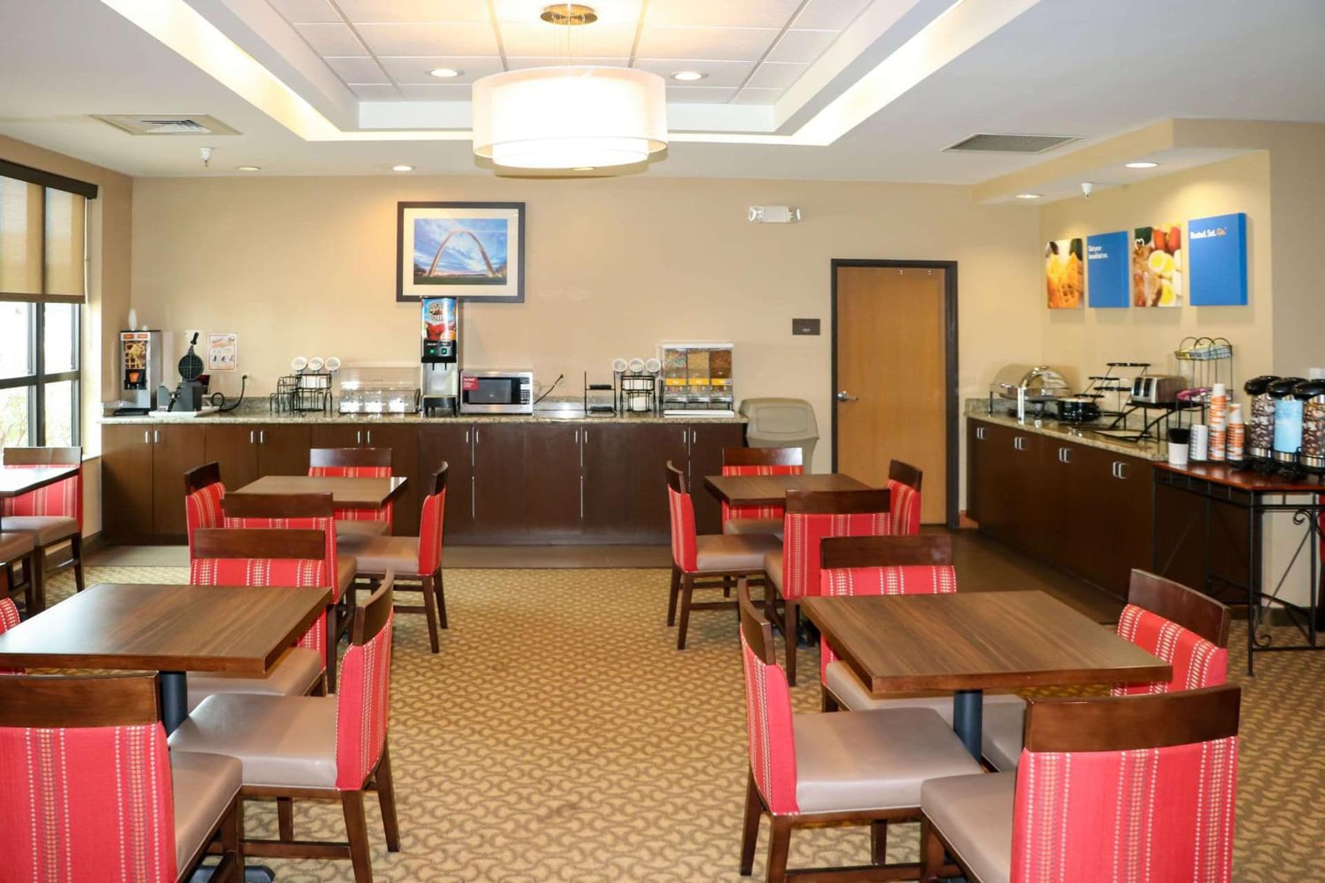 Comfort Inn & Suites Sikeston I-55 property views in Sikeston, MO — gallery photo 3