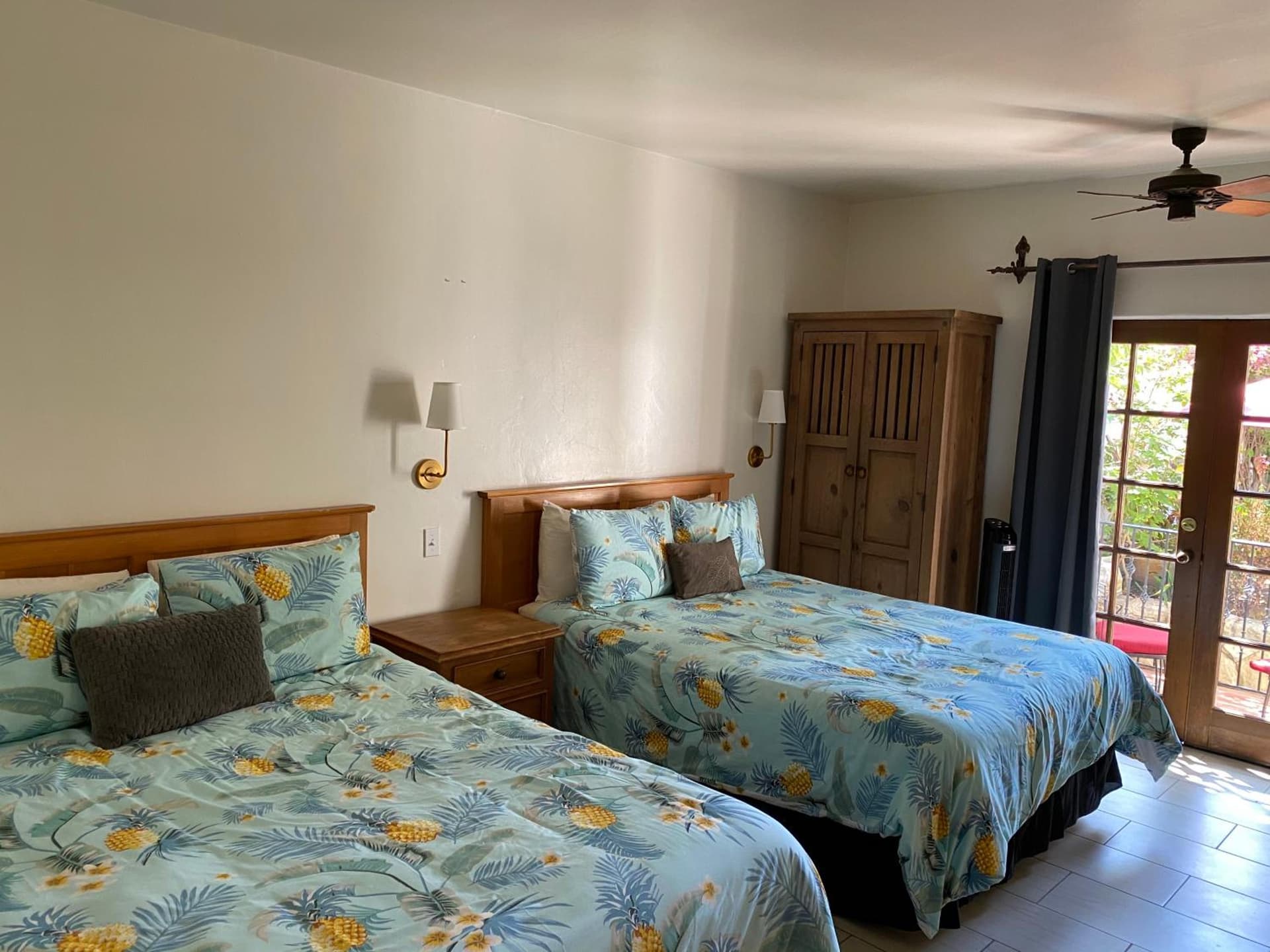 Villa Rosa Inn gallery photo in Santa Barbara, CA — image 109