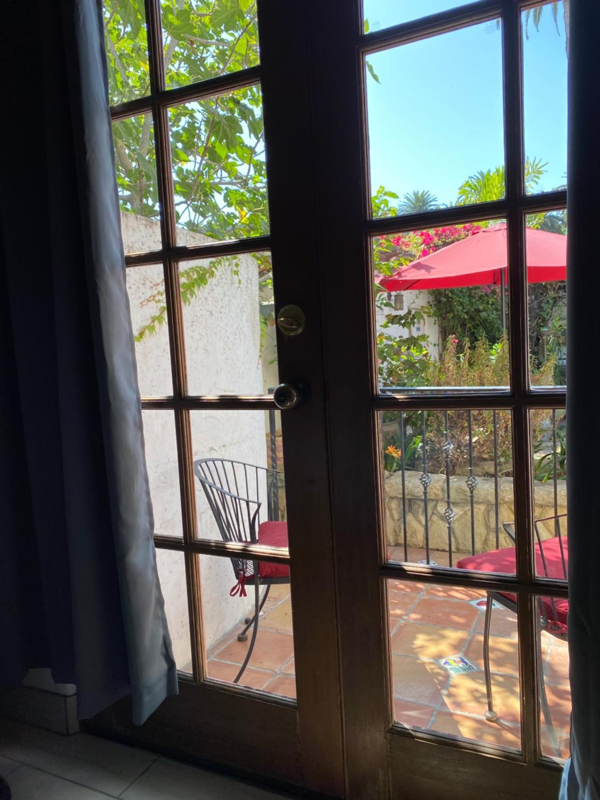 Villa Rosa Inn gallery photo in Santa Barbara, CA — image 105