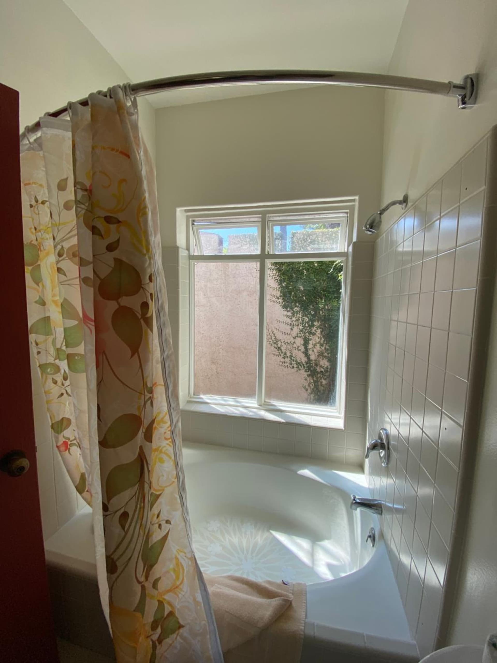 Villa Rosa Inn gallery photo in Santa Barbara, CA — image 131