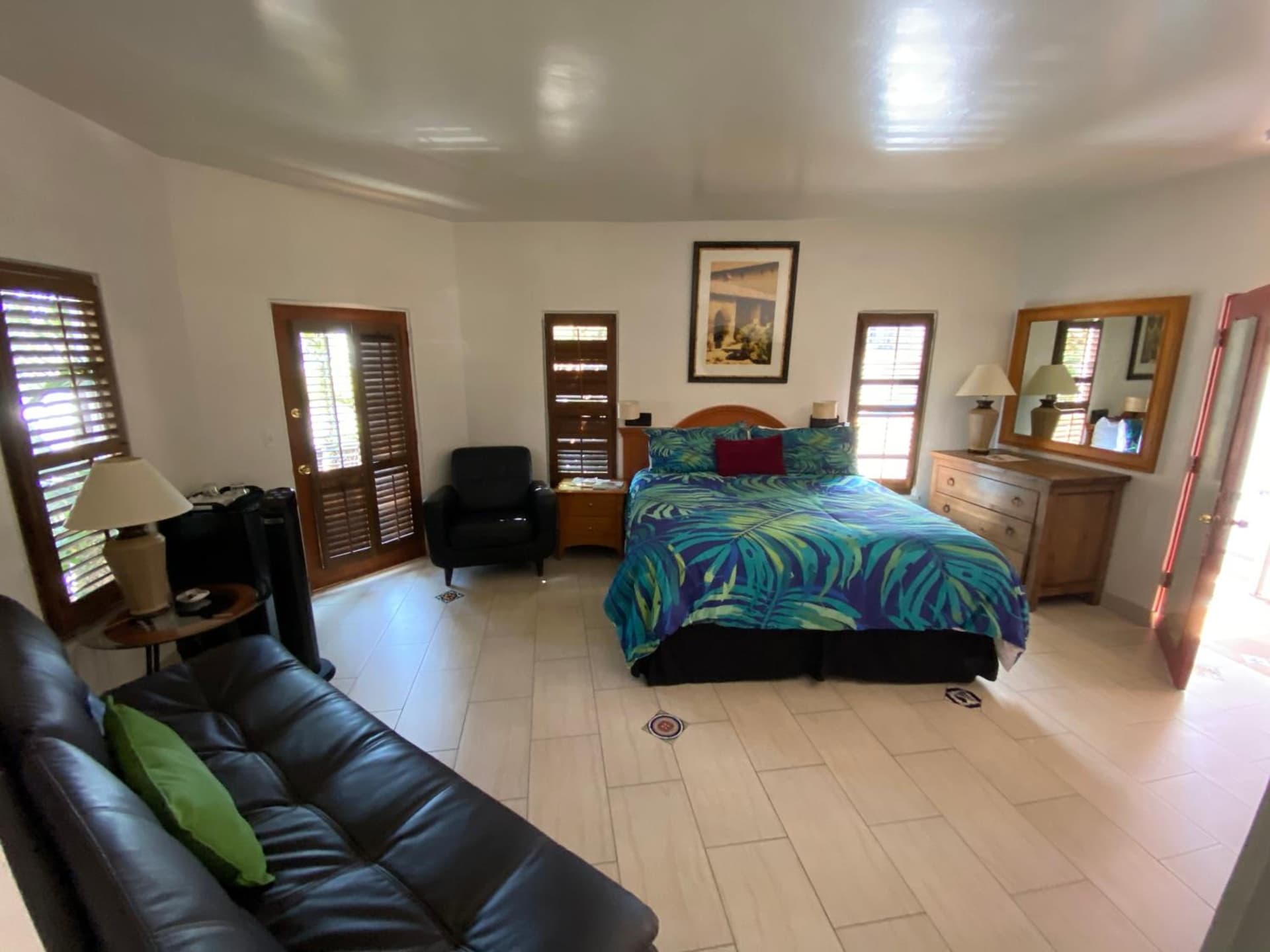 Villa Rosa Inn gallery photo in Santa Barbara, CA — image 120