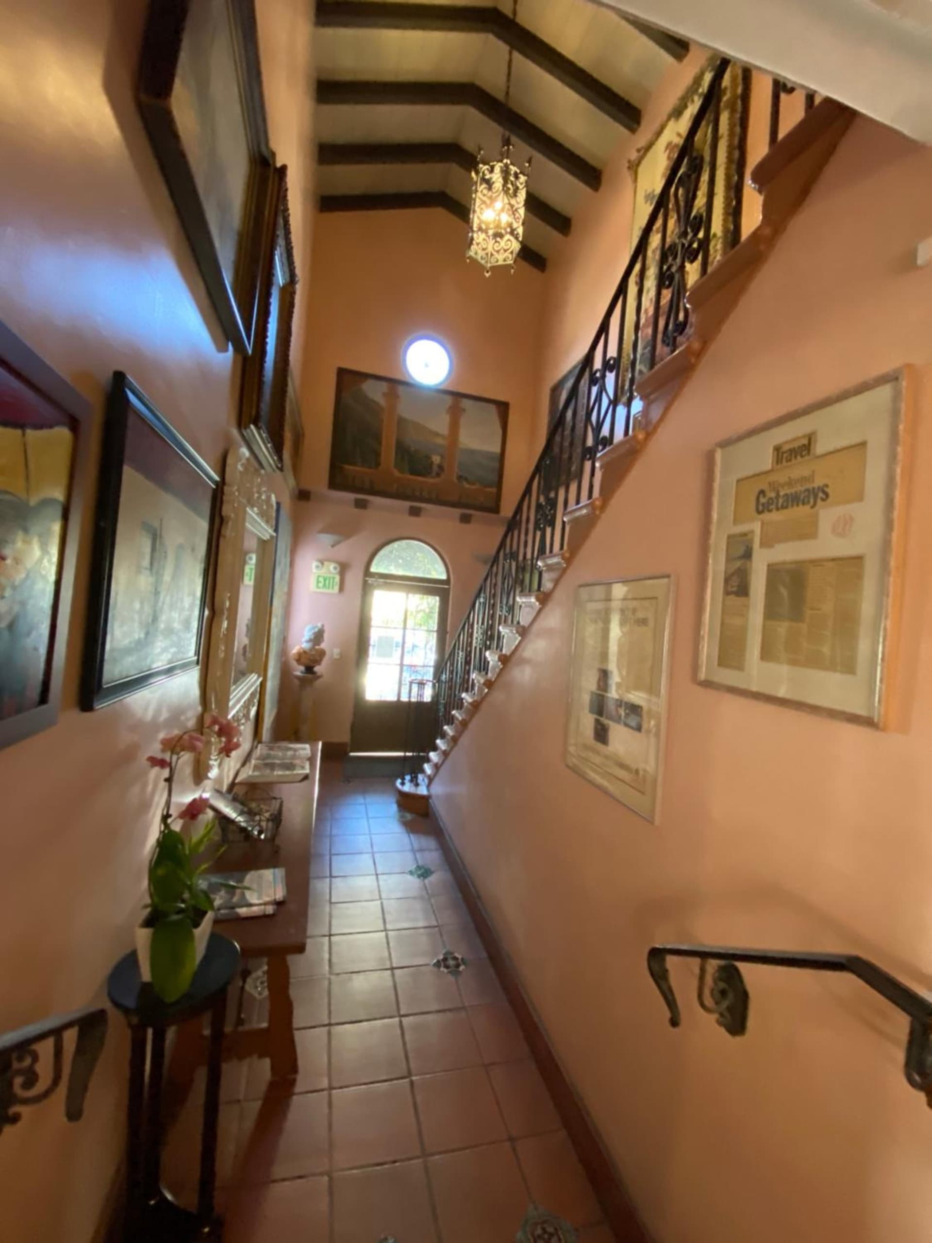 Villa Rosa Inn gallery photo in Santa Barbara, CA — image 28